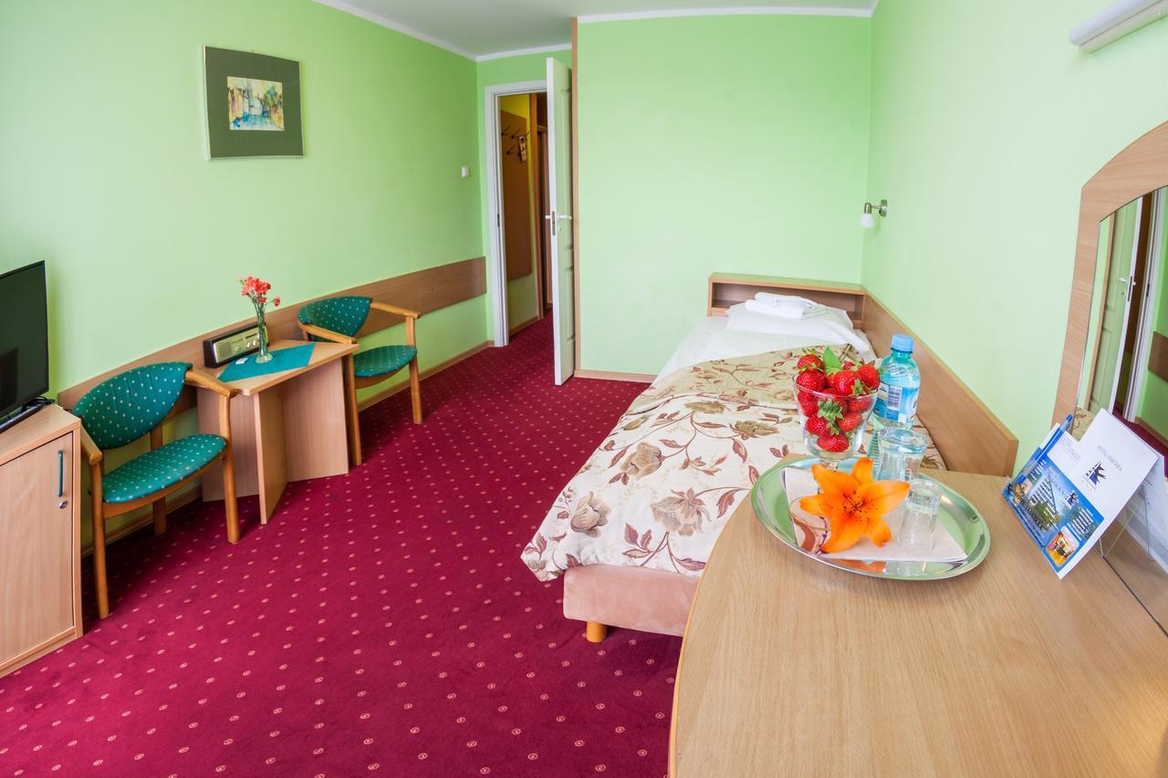 Hotel Jaskolka Ustron Exterior photo